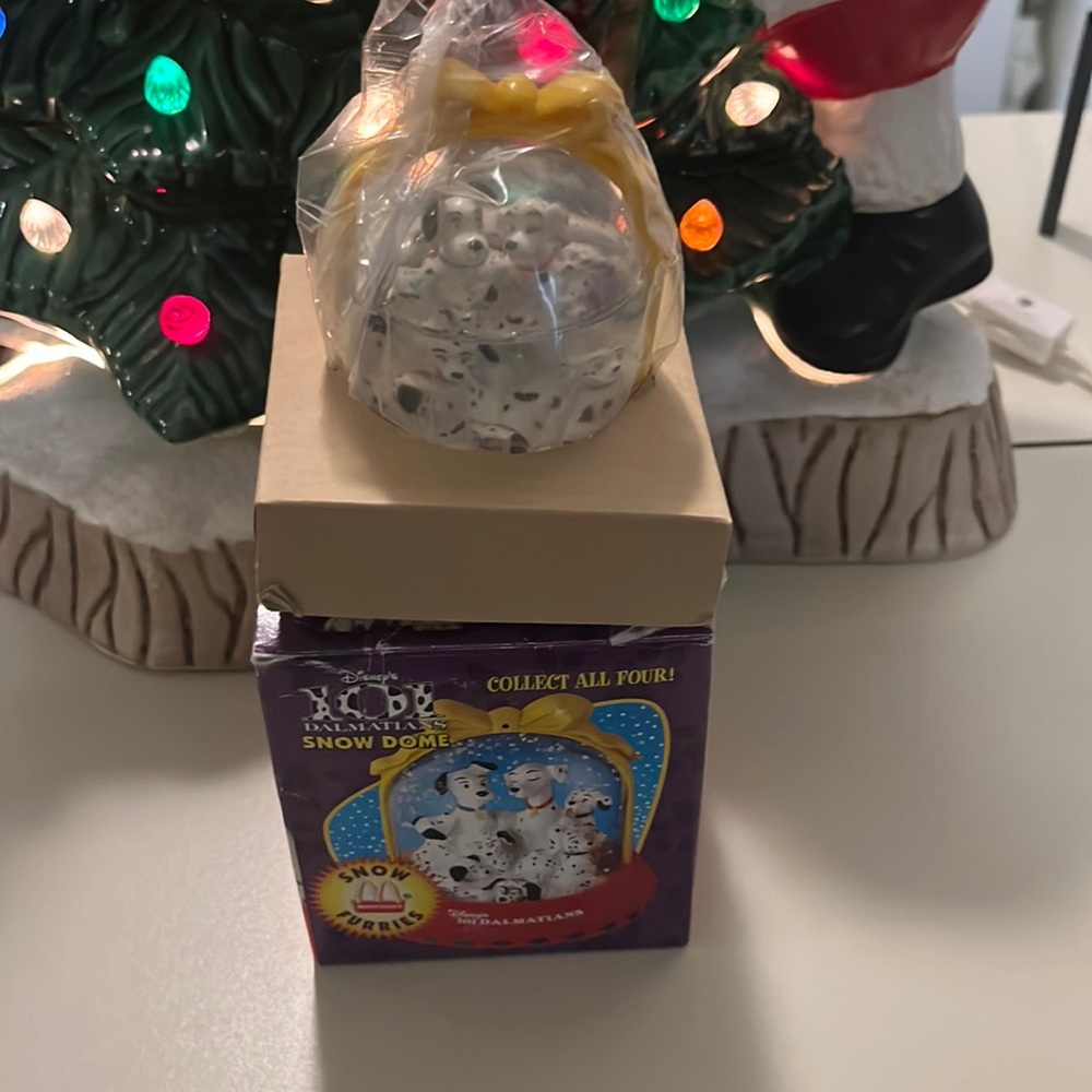 Disney 101 Dalmatians Snow Dome McDonalds Collectible